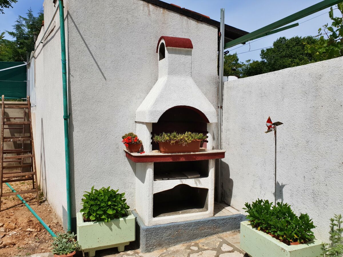 Apartment One bedroom apartment with terrace Šilo, Krk A-18752-a - Outdoor photo 5