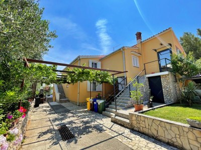 Apartment Three bedroom apartment with terrace and sea view Šilo, Krk A-18757-b - Outdoor photo 2