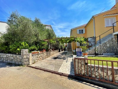 Apartment Three bedroom apartment with terrace and sea view Šilo, Krk A-18757-b - Outdoor photo 8
