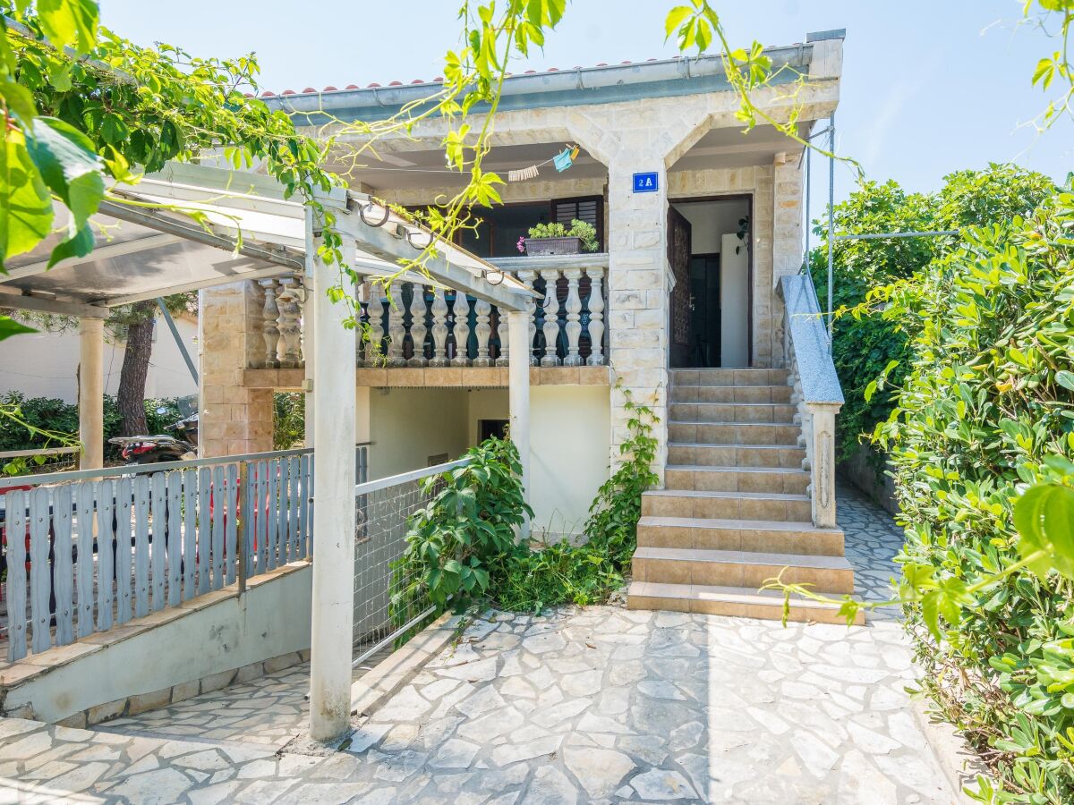 Apartment Two bedroom apartment near beach Vir - Kozjak, Vir A-19094-a - Outdoor photo 3