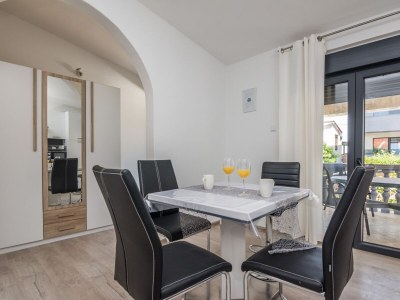 Apartment Two bedroom apartment near beach Vir - Kozjak, Vir A-19094-a - Outdoor photo 7