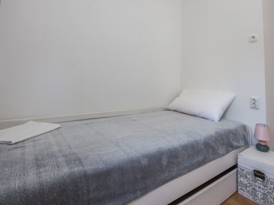 Apartment Two bedroom apartment near beach Vir - Kozjak, Vir A-19094-a - Outdoor photo 13