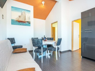 Apartment Two bedroom apartment with terrace and sea view Vir - Lozice, Vir A-19099-b - Outdoor photo 7