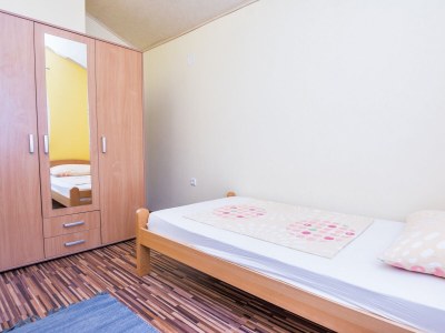 Apartment Two bedroom apartment with terrace and sea view Vir - Lozice, Vir A-19099-b - Outdoor photo 15