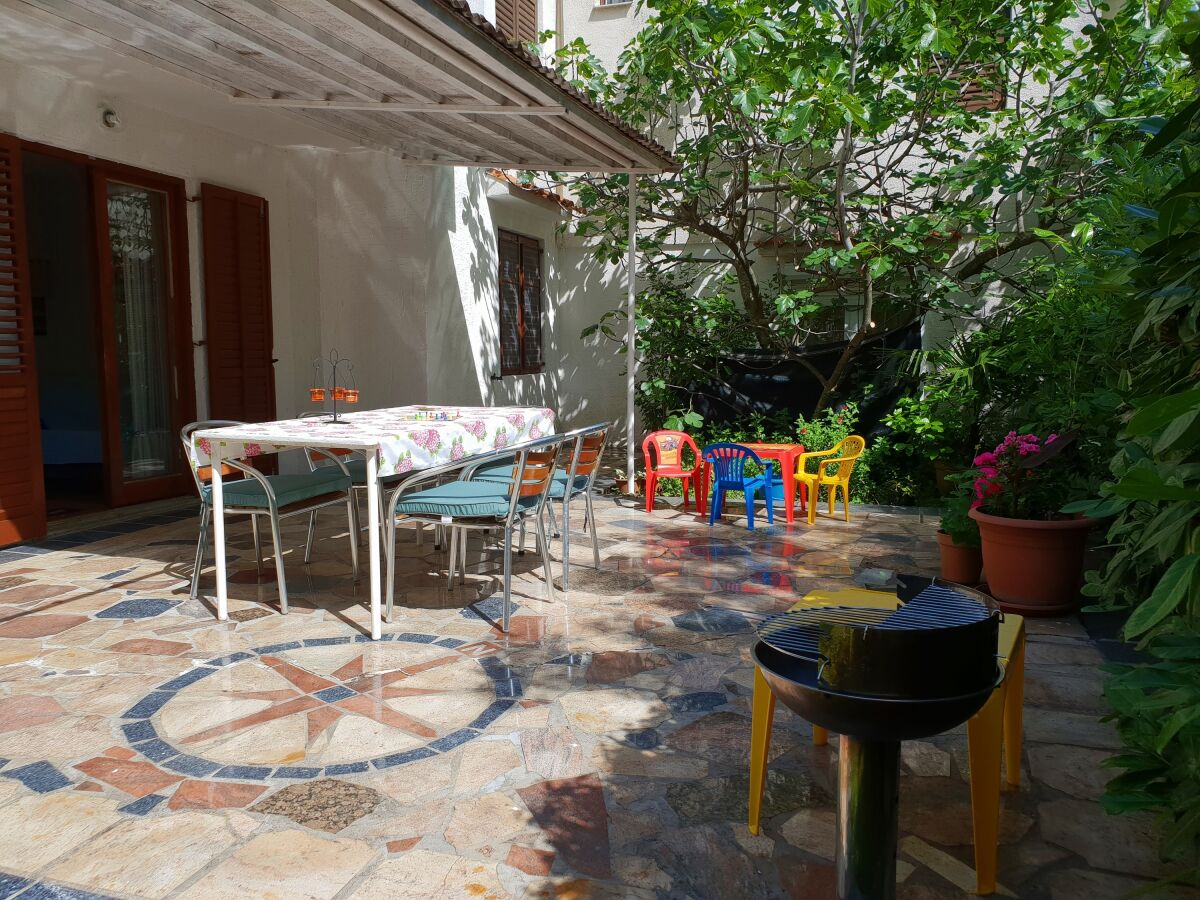 Apartment One bedroom apartment with terrace Šilo, Krk A-18769-a