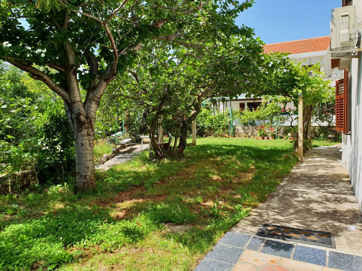 Apartment One bedroom apartment with terrace Šilo, Krk A-18769-a - Outdoor photo 5