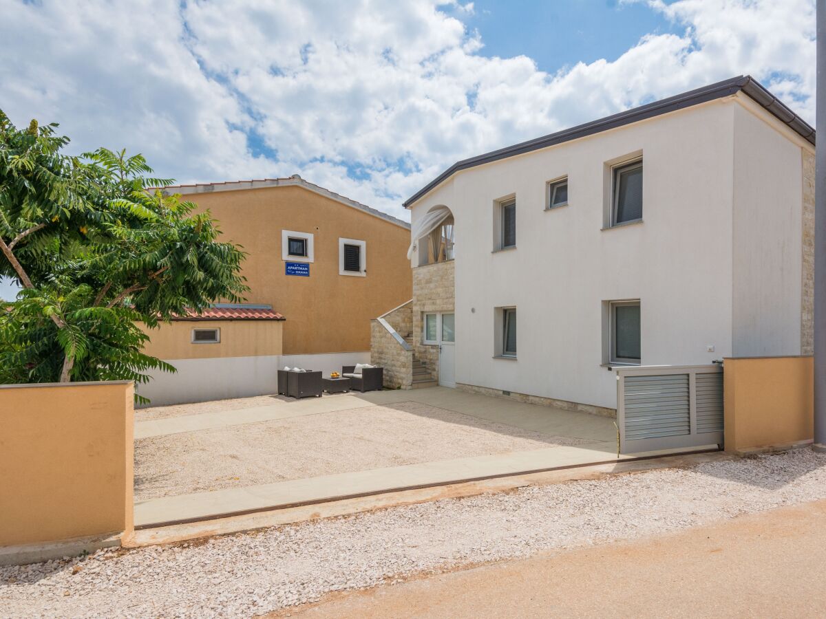 Apartment One bedroom apartment with balcony Vir A-19100-b - Outdoor photo 2