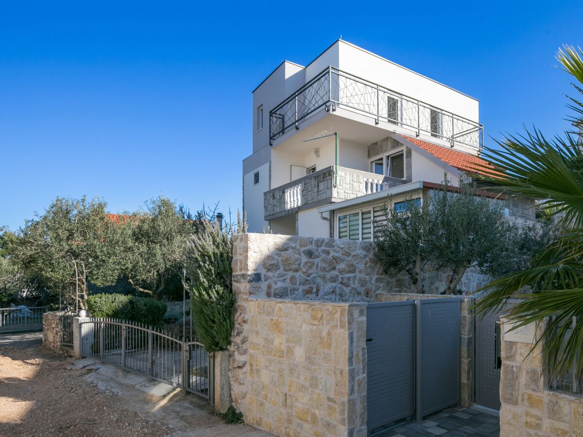 Apartment Two bedroom apartment with terrace and sea view Sevid, Trogir A-19105-b - Outdoor photo 4