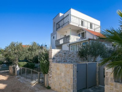 Apartment Two bedroom apartment with terrace and sea view Sevid, Trogir A-19105-b - Outdoor photo 4