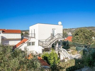 Apartment Two bedroom apartment with terrace and sea view Sevid, Trogir A-19105-b - Outdoor photo 6