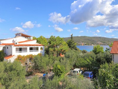 Apartment Two bedroom apartment with terrace and sea view Sevid, Trogir A-19105-b - Outdoor photo 43