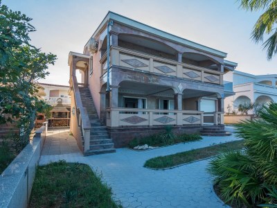 Apartment Two bedroom apartment near beach Vir - Kozjak, Vir A-19117-b - Outdoor photo 3