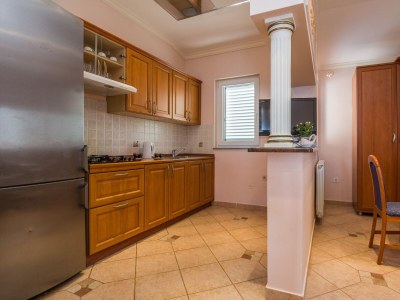 Apartment Two bedroom apartment near beach Vir - Kozjak, Vir A-19117-b - Outdoor photo 7