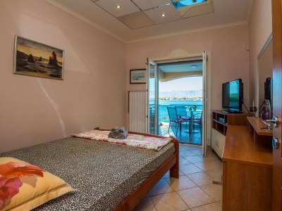 Apartment Two bedroom apartment near beach Vir - Kozjak, Vir A-19117-b - Outdoor photo 10