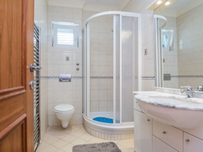 Apartment Two bedroom apartment near beach Vir - Kozjak, Vir A-19117-b - Outdoor photo 15