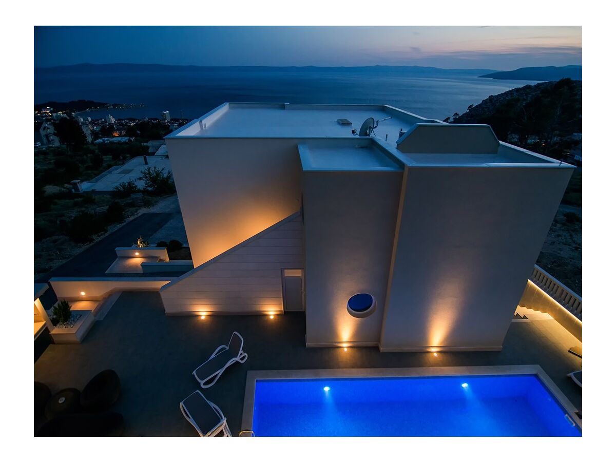 Apartment One bedroom apartment with air-conditioning Makarska A-19147-a - Outdoor photo 3