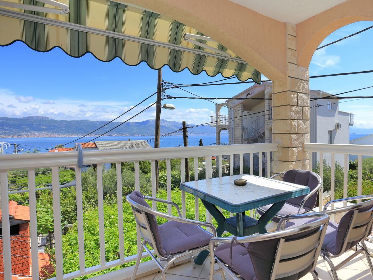 Apartment Two bedroom apartment with terrace and sea view Arbanija, Čiovo A-18797-a