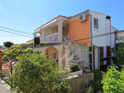 Apartment Two bedroom apartment with terrace and sea view Arbanija, Čiovo A-18797-a - Outdoor photo 4