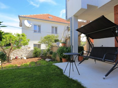 Apartment Two bedroom apartment with terrace and sea view Arbanija, Čiovo A-18797-a - Outdoor photo 8