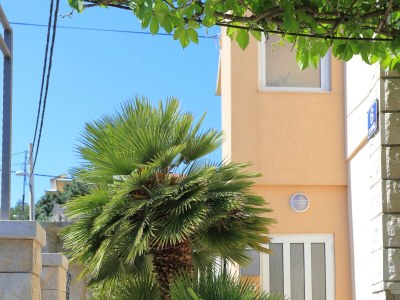 Apartment Two bedroom apartment with terrace and sea view Arbanija, Čiovo A-18797-a - Outdoor photo 10