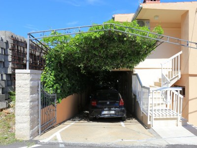 Apartment Two bedroom apartment with terrace and sea view Arbanija, Čiovo A-18797-a - Outdoor photo 15