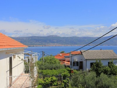 Apartment Two bedroom apartment with terrace and sea view Arbanija, Čiovo A-18797-a - Outdoor photo 28