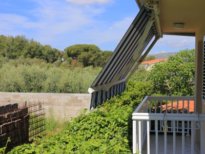 Apartment Two bedroom apartment with terrace and sea view Arbanija, Čiovo A-18797-a - Outdoor photo 32