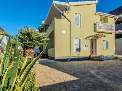 Apartment Two bedroom apartment with balcony and sea view Vir - Lozice, Vir A-18593-b - Outdoor photo 2