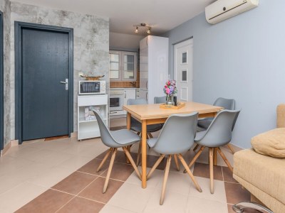 Apartment Two bedroom apartment with balcony and sea view Vir - Lozice, Vir A-18593-b - Outdoor photo 9