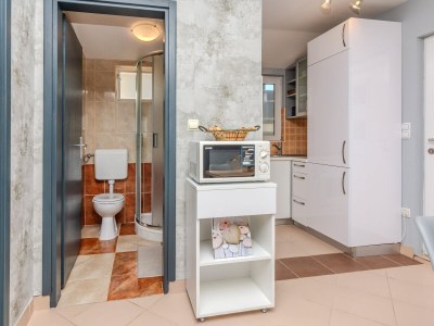 Apartment Two bedroom apartment with balcony and sea view Vir - Lozice, Vir A-18593-b - Outdoor photo 11