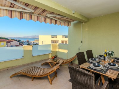 Apartment Two bedroom apartment with balcony and sea view Vir - Lozice, Vir A-18593-b - Outdoor photo 16