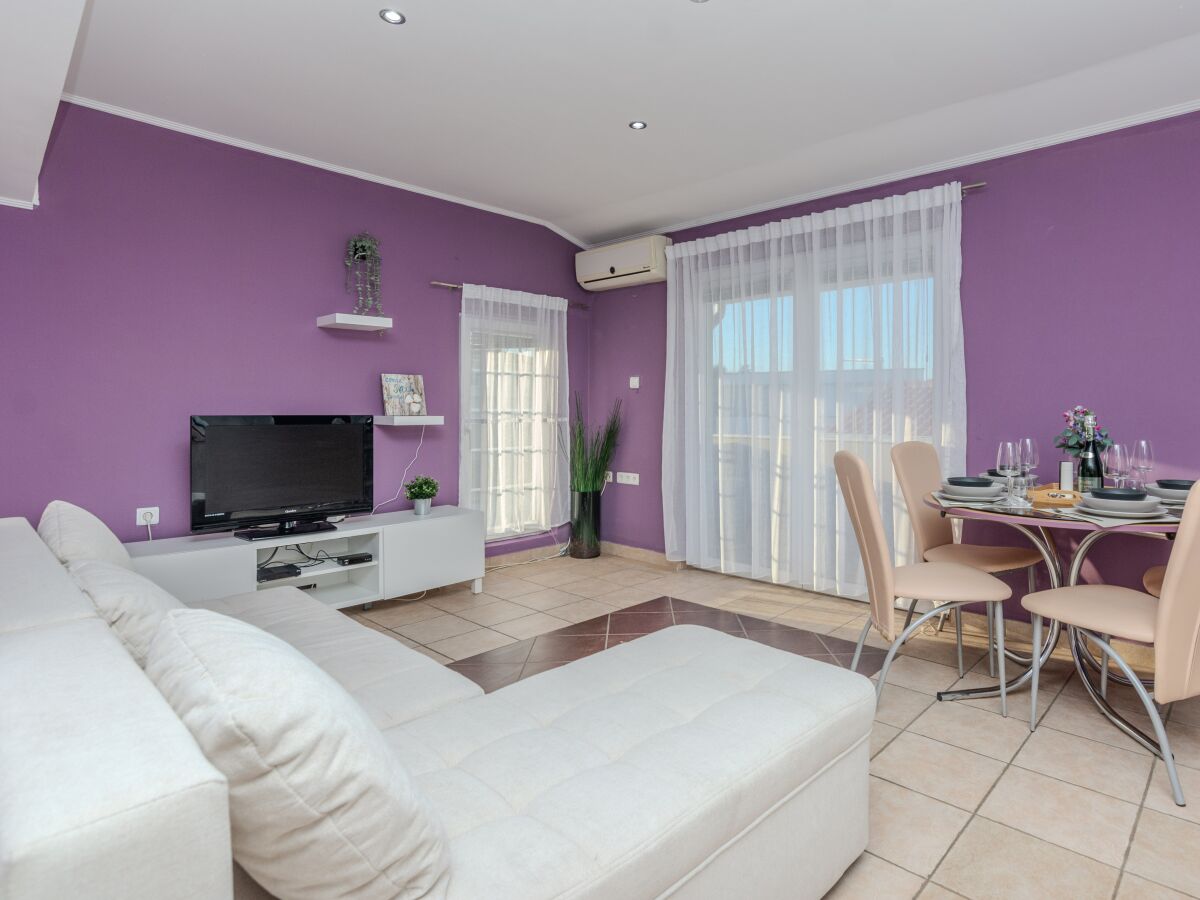 Apartment Studio flat with balcony and sea view Vir - Lozice, Vir AS-18593-a