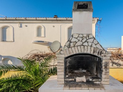 Apartment Studio flat with balcony and sea view Vir - Lozice, Vir AS-18593-a - Outdoor photo 5