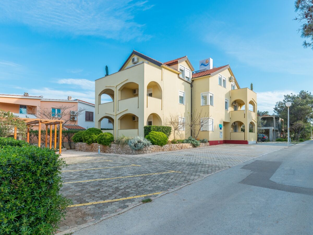 Apartment Three bedroom apartment with balcony and sea view Vir A-18603-g - Outdoor photo 4