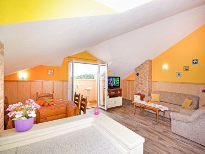 Apartment One bedroom apartment with balcony and sea view Makarska A-19202-b - Outdoor photo 14