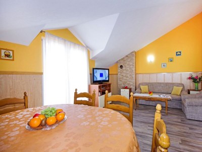 Apartment One bedroom apartment with balcony and sea view Makarska A-19202-b - Outdoor photo 19