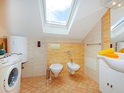 Apartment One bedroom apartment with balcony and sea view Makarska A-19202-b - Outdoor photo 25