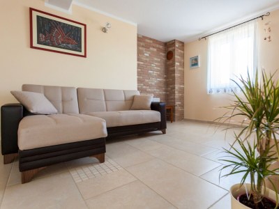 Apartment Two bedroom apartment with terrace Porat, Krk A-19272-a - Outdoor photo 6