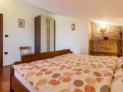 Apartment Two bedroom apartment with terrace Porat, Krk A-19272-a - Outdoor photo 16