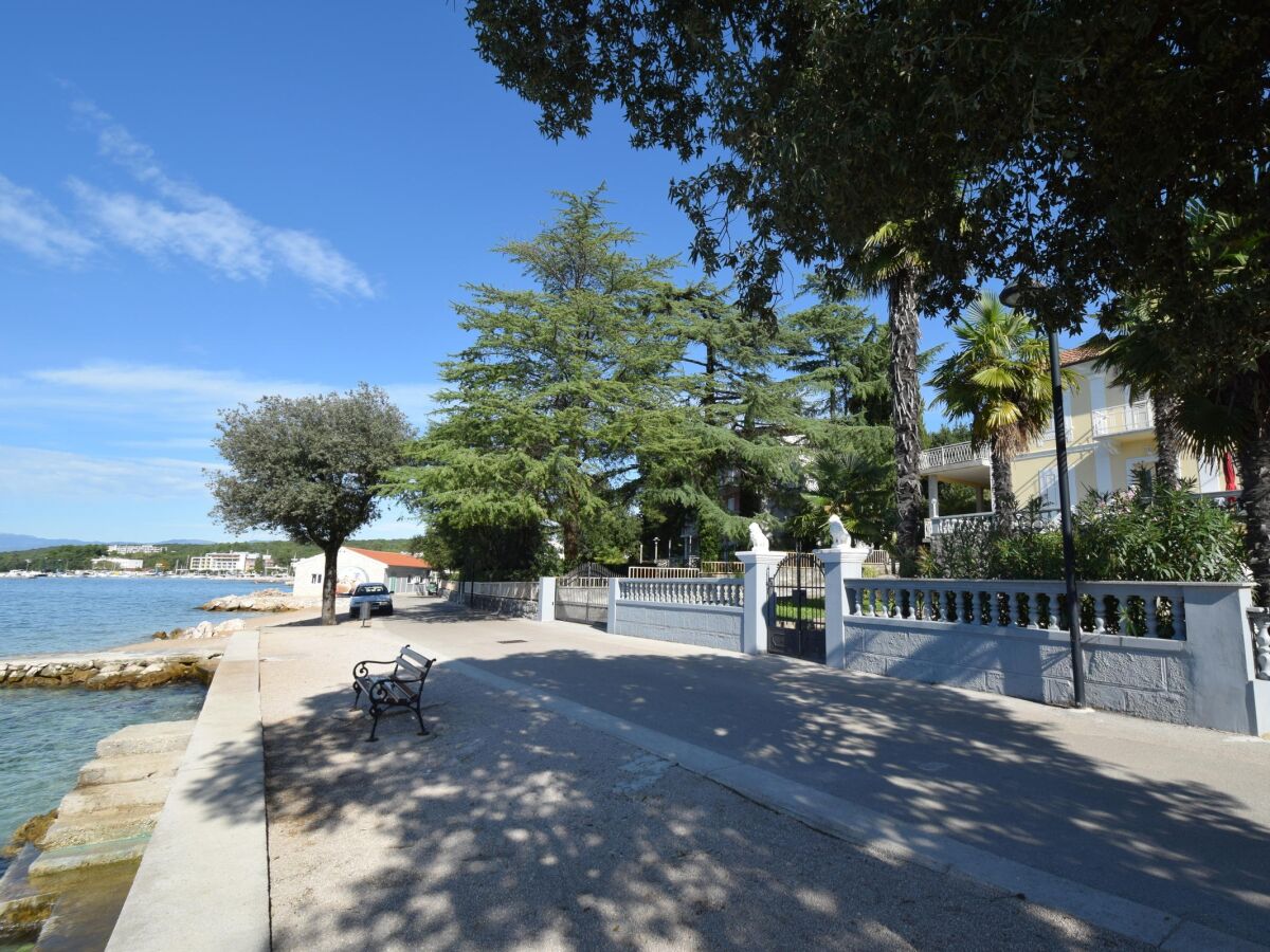 Apartment Studio flat with balcony and sea view Malinska, Krk AS-19314-a - Outdoor photo 4