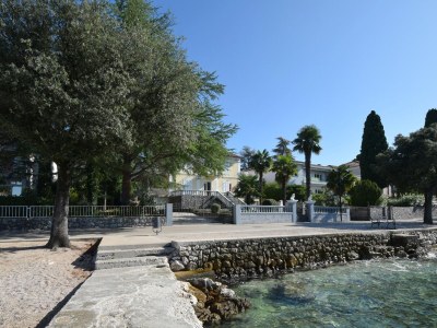 Apartment Studio flat with balcony and sea view Malinska, Krk AS-19314-a - Outdoor photo 5