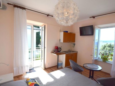 Apartment Studio flat with balcony and sea view Malinska, Krk AS-19314-a - Outdoor photo 8