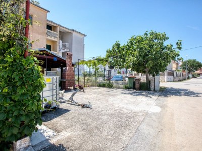 Apartment Two bedroom apartment with balcony and sea view Biograd na Moru, Biograd A-18665-c - Outdoor photo 11