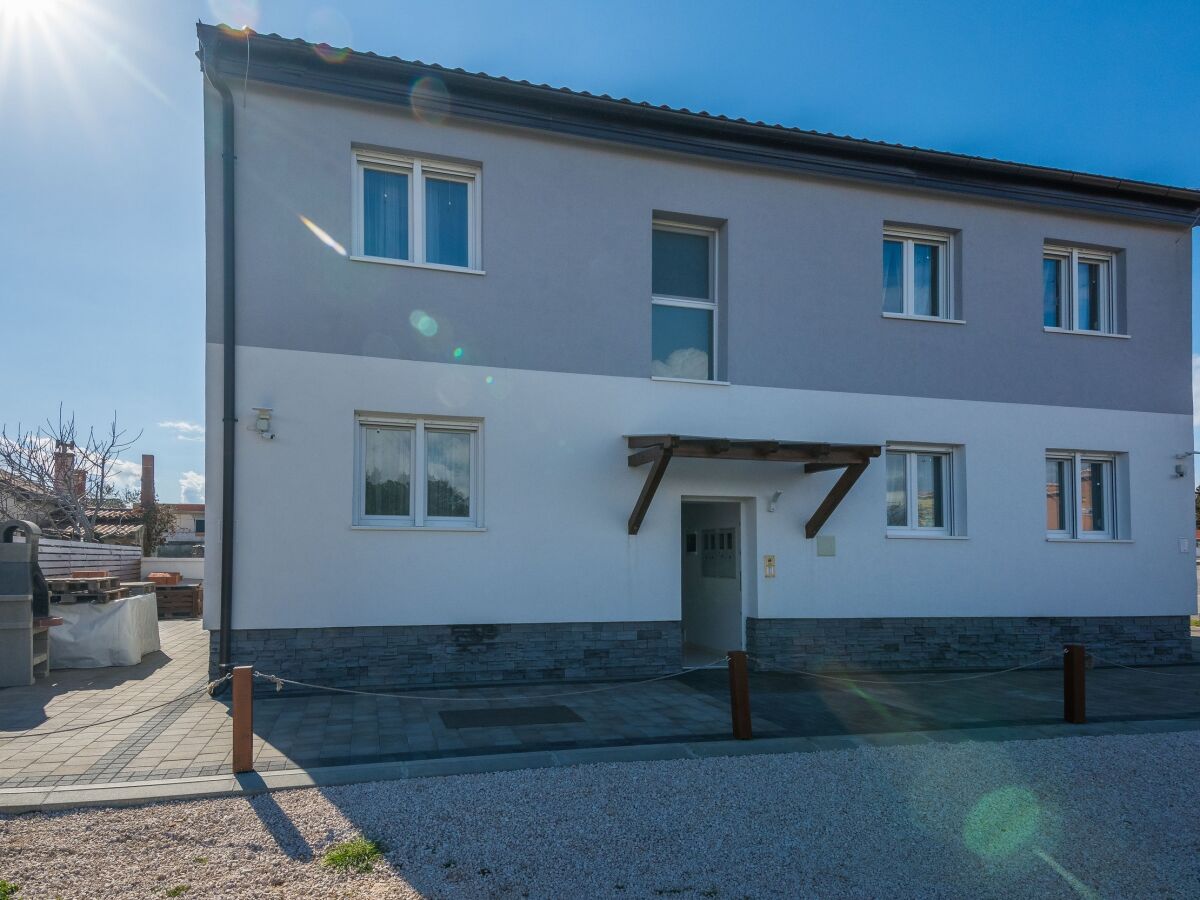 Apartment One bedroom apartment with terrace Vir A-19332-a - Outdoor photo 5