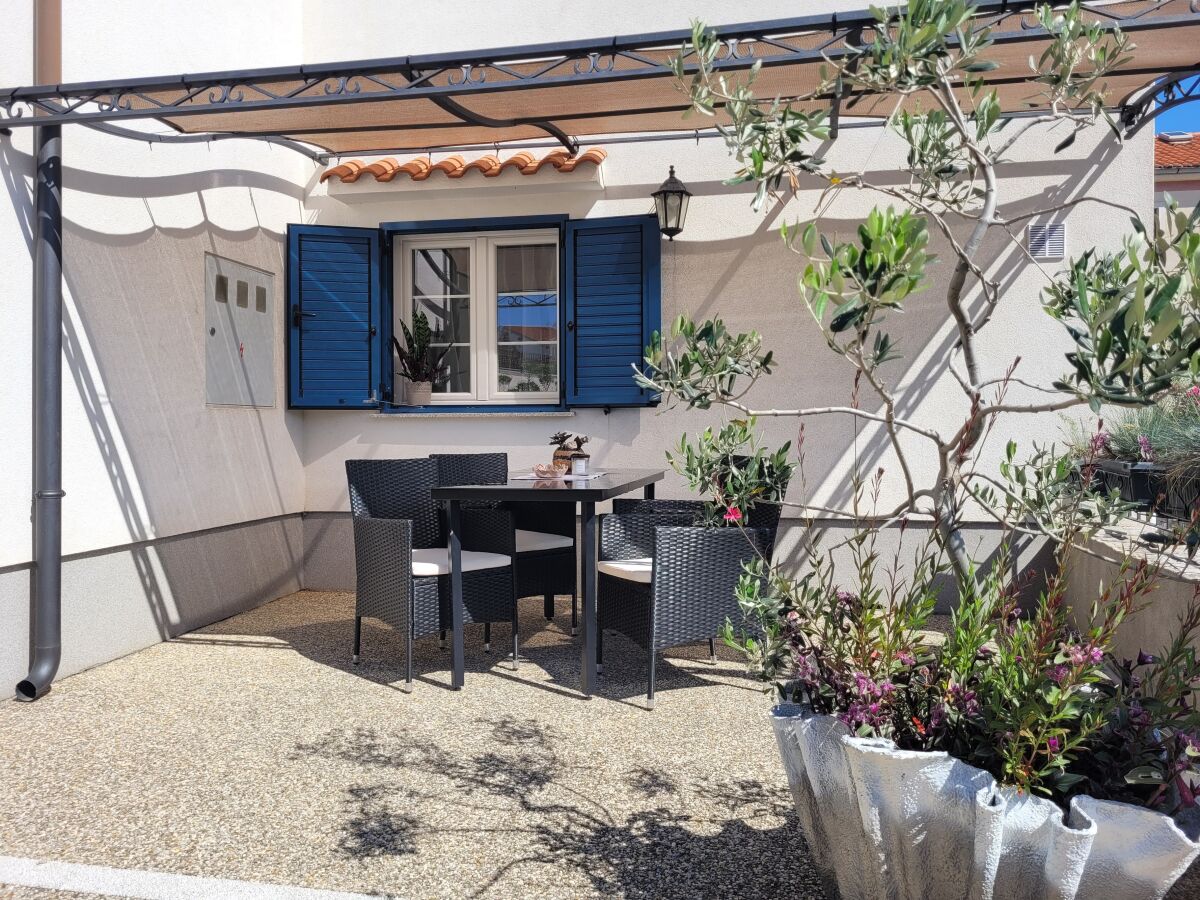 Apartment Apartments by the sea Porat, Krk - 19348