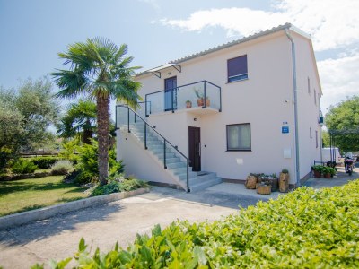 Apartment One bedroom apartment with balcony Milovcici, Krk A-19352-b - Outdoor photo 2