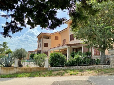 Apartment Two bedroom apartment with terrace and sea view Šilo, Krk A-18685-c - Outdoor photo 7