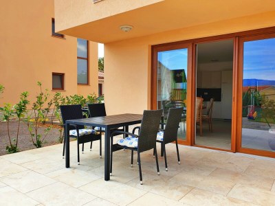 Apartment Two bedroom apartment with terrace and sea view Šilo, Krk A-18685-c - Outdoor photo 25