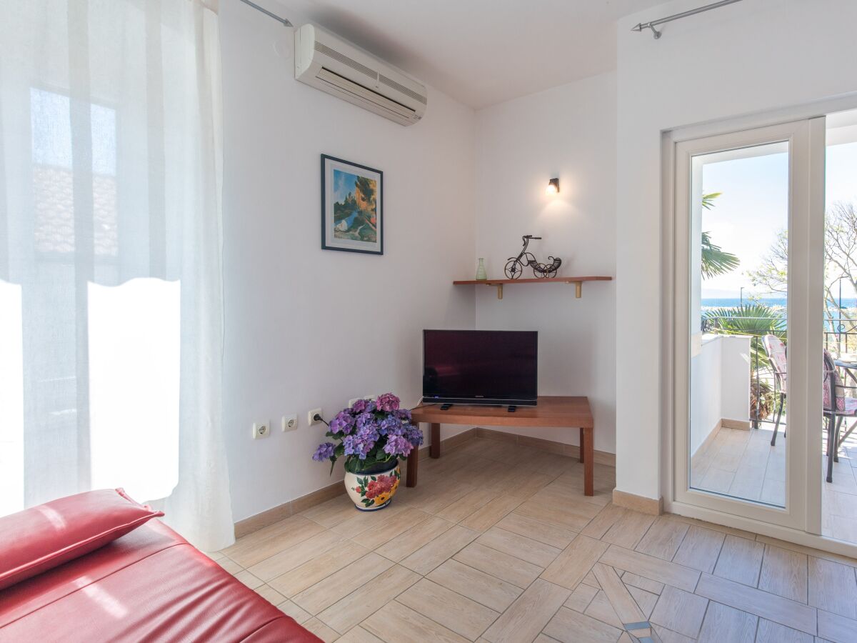 Apartment Two bedroom apartment with balcony and sea view Malinska, Krk A-19359-a - Outdoor photo 5