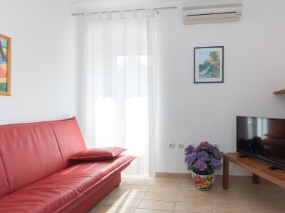 Apartment Two bedroom apartment with balcony and sea view Malinska, Krk A-19359-a - Outdoor photo 4